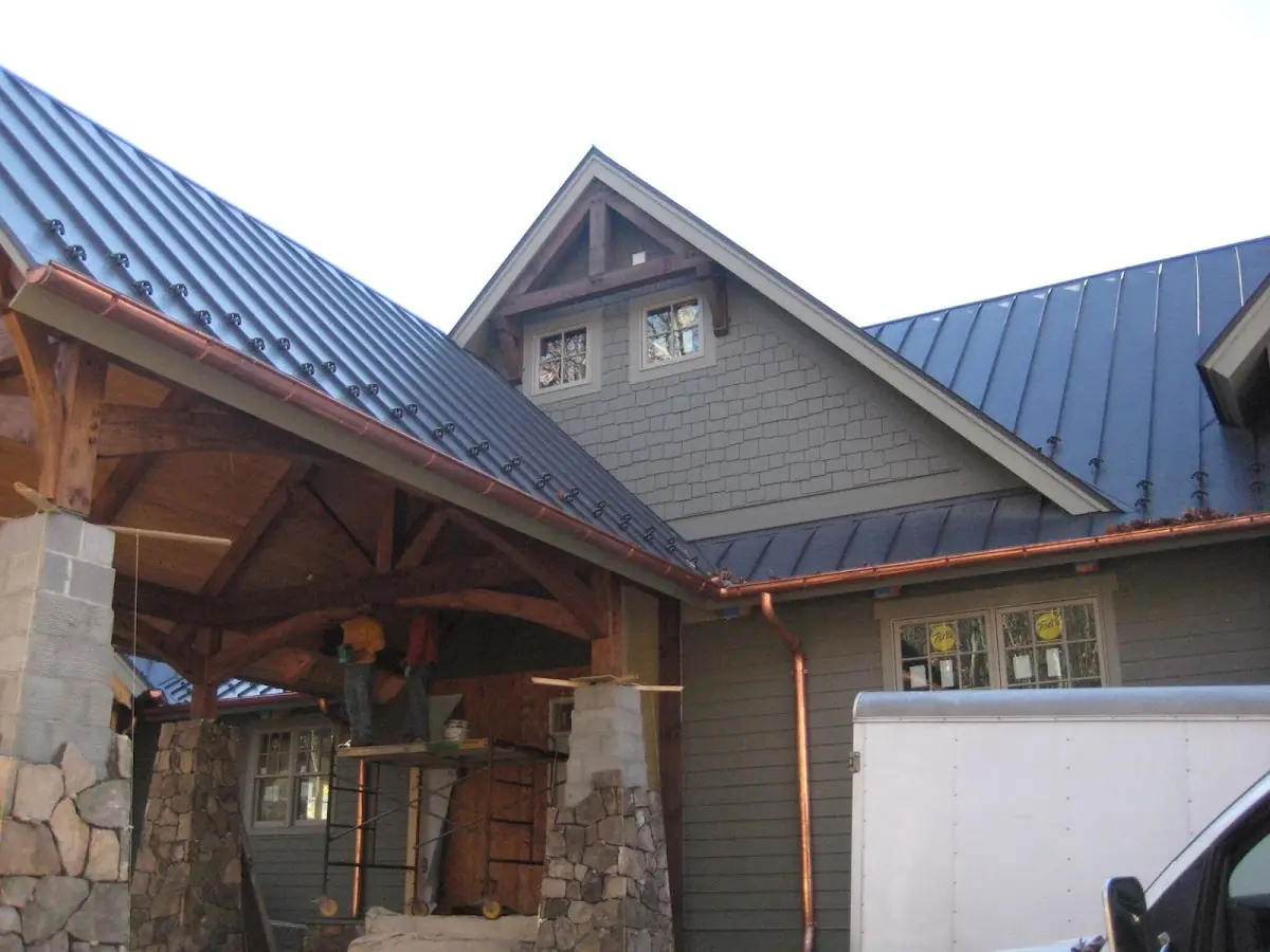 Craftsman Roofing team delivering quality roofing work in Green Oak